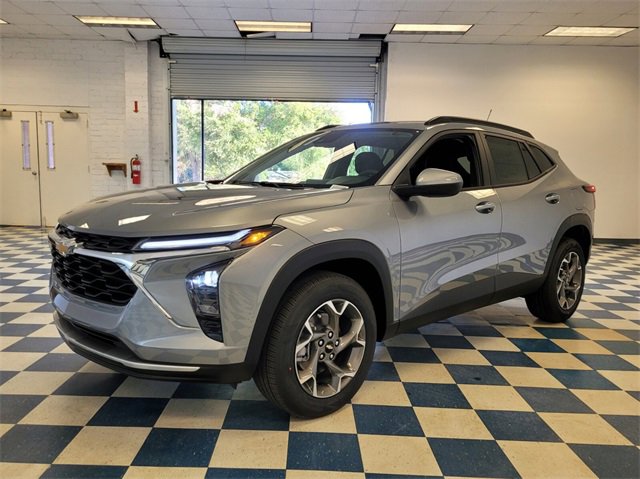 New 2026 Chevrolet Trax LT w/ Driver Confidence Package image 3