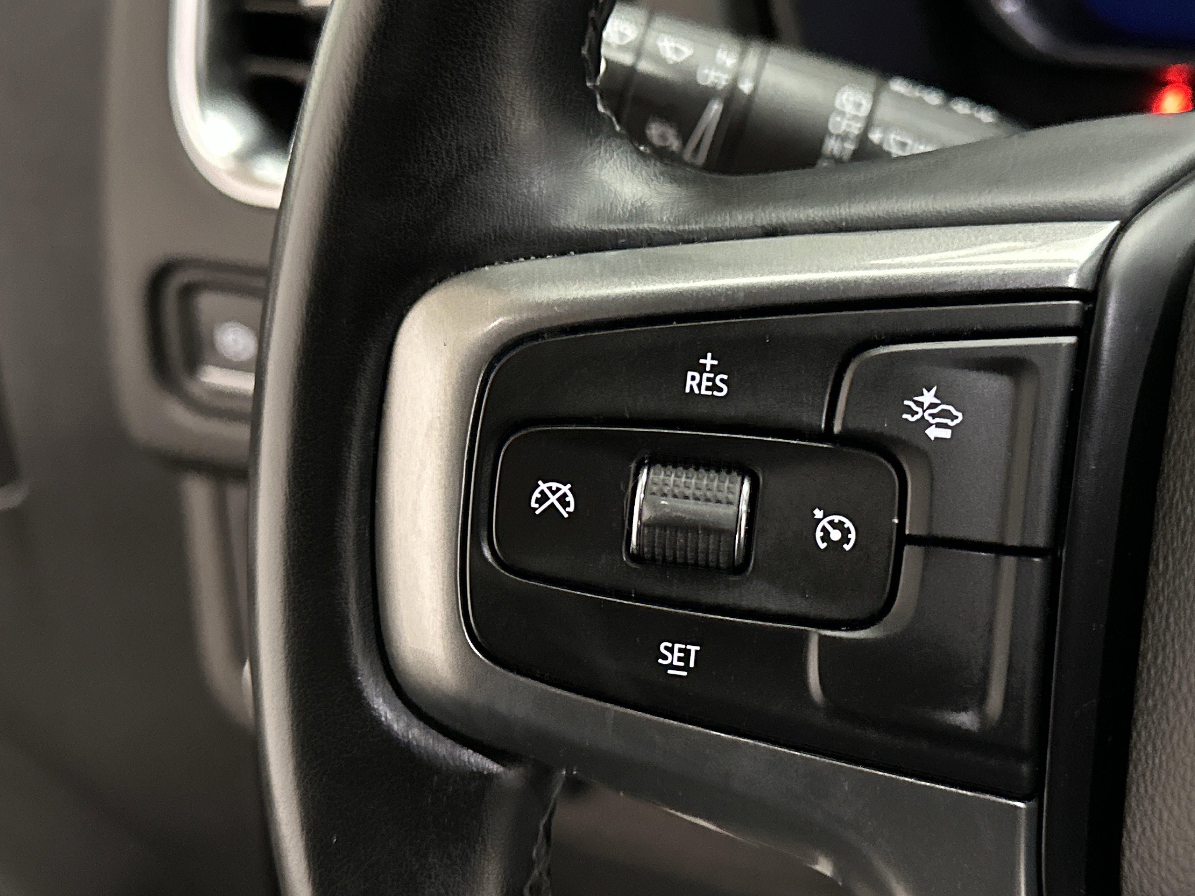 Used 2024 Chevrolet Tahoe LT image 30