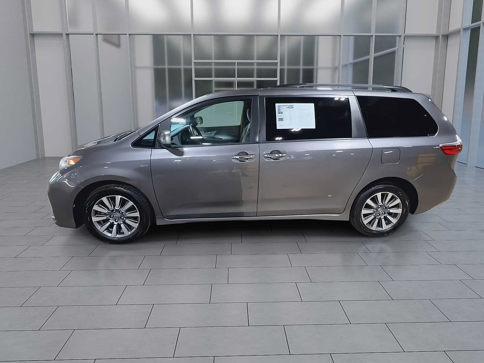 Used 2020 Toyota Sienna LE w/ LE Preferred Package AWD/4WD image 5