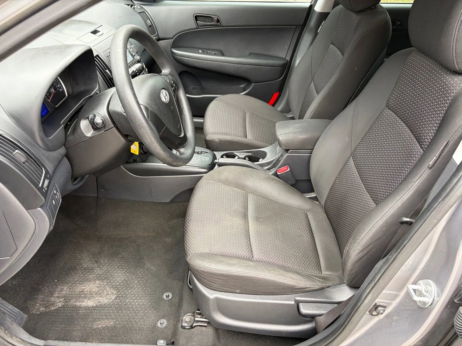 Used 2012 Hyundai Elantra GLS image 13