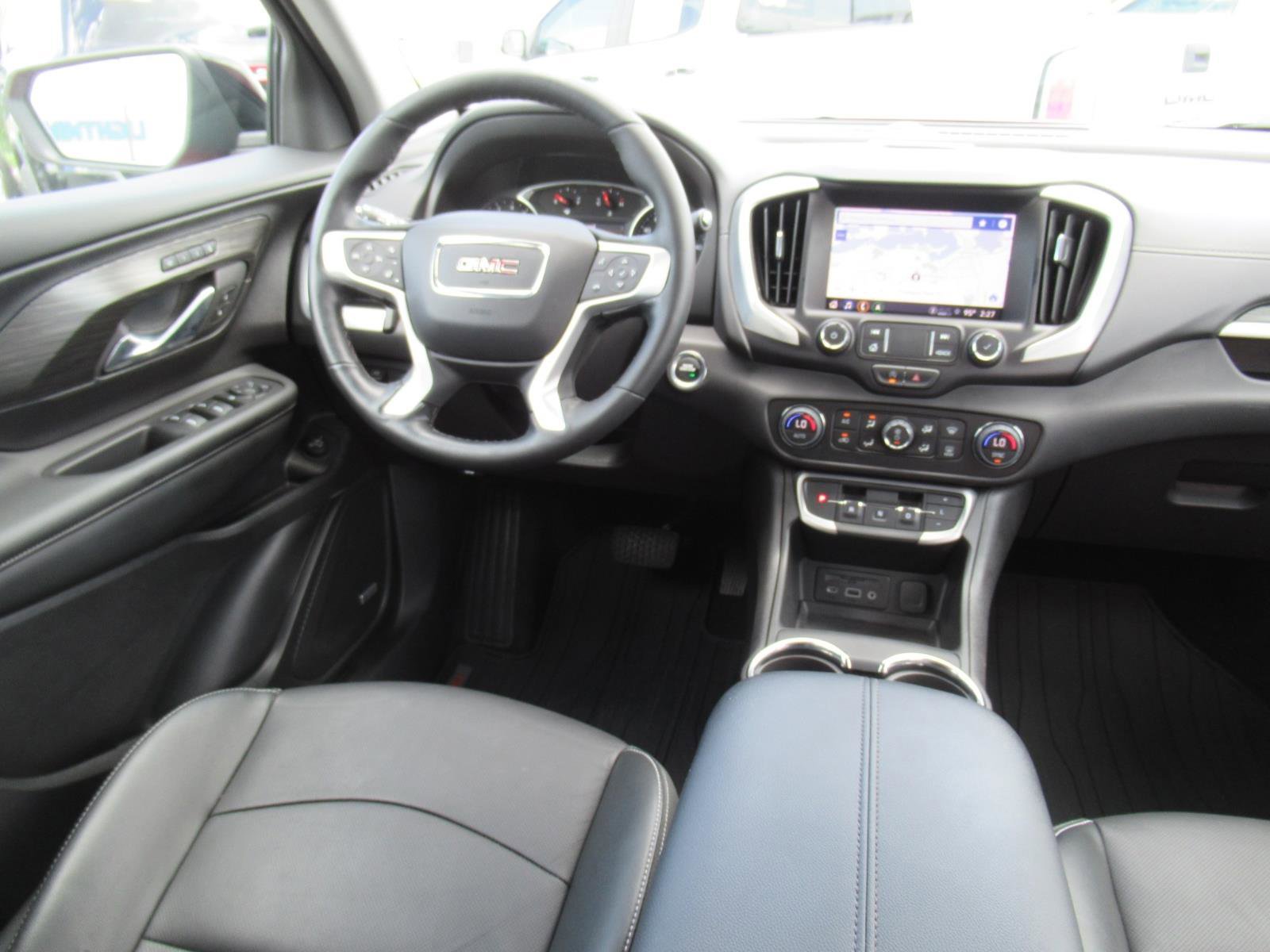 Used 2024 GMC Terrain SLT w/ Infotainment Package II AWD/4WD image 13