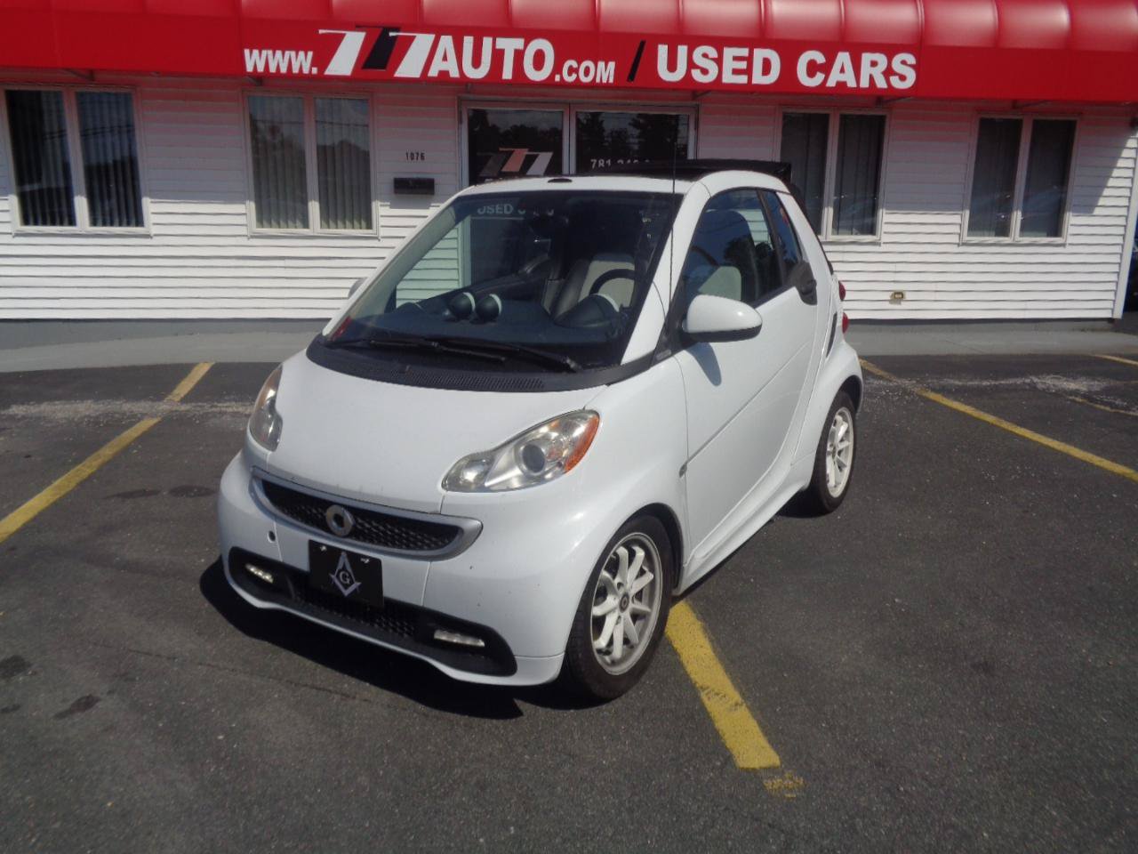 Used 2013 smart fortwo passion RWD image 1