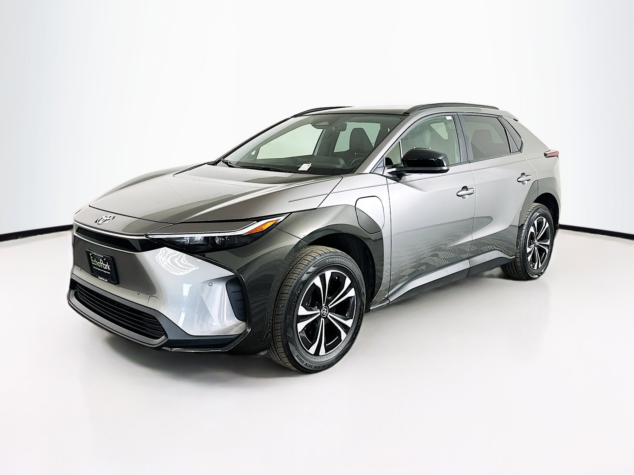 Used 2024 Toyota bZ4X XLE w/ Weather Package AWD/4WD image 3