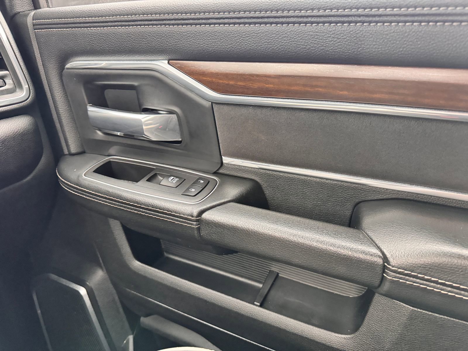 Used 2022 RAM 2500 Laramie image 23