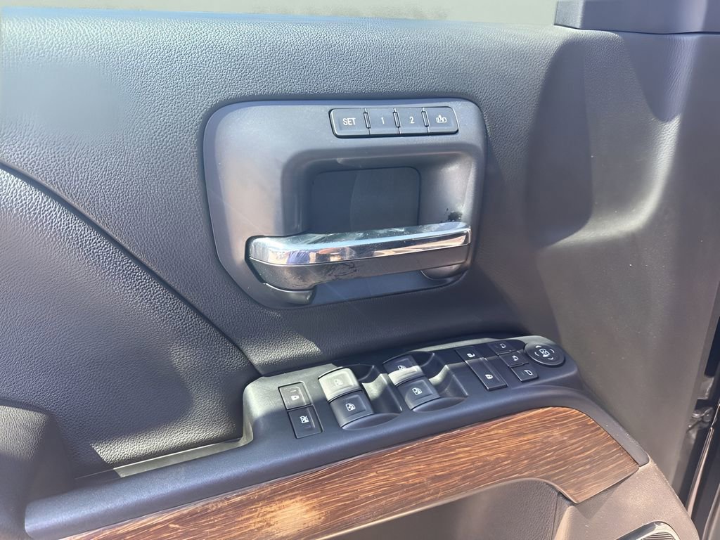Used 2019 GMC Sierra 2500 Denali w/ Duramax Plus Package AWD/4WD image 28