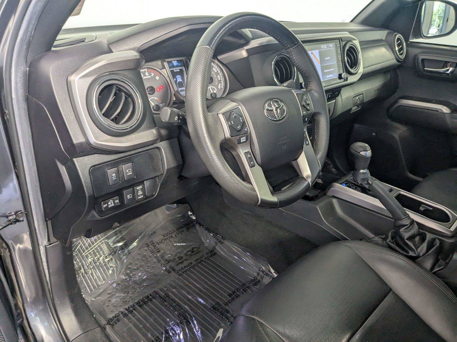Certified 2022 Toyota Tacoma Limited AWD/4WD image 11