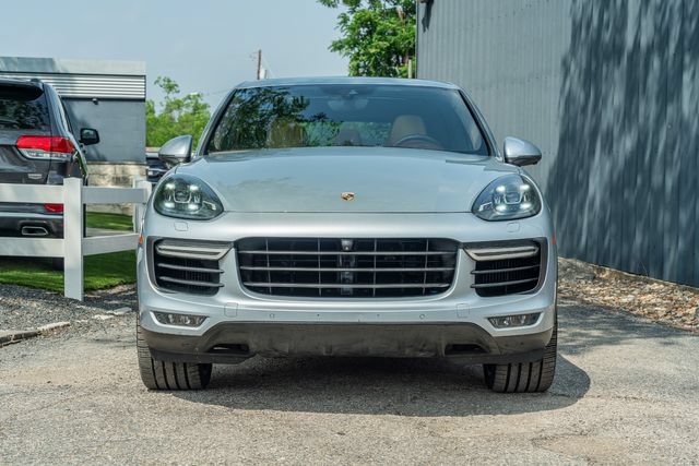 Used 2016 Porsche Cayenne Turbo AWD/4WD image 9