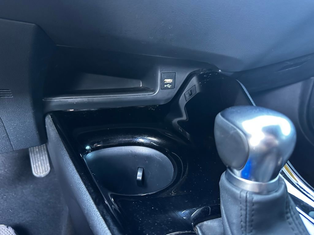 Used 2020 Toyota C-HR XLE image 57