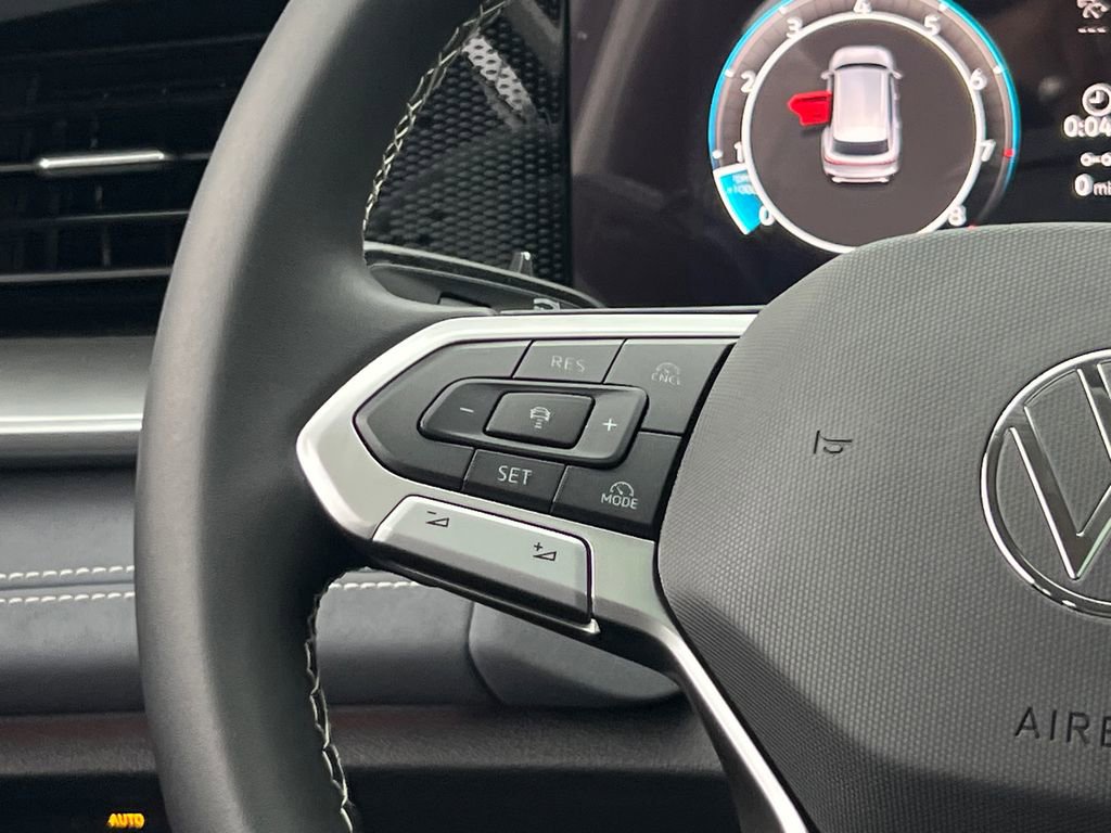 New 2026 Volkswagen Tiguan SE image 31