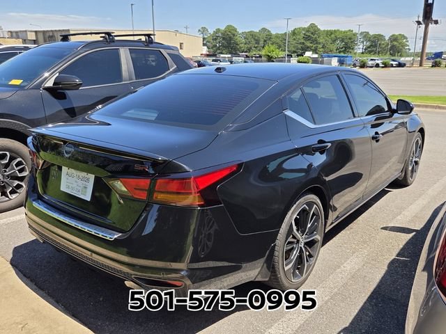 Used 2023 Nissan Altima 2.5 SR w/ SR Premium Package FWD image 4