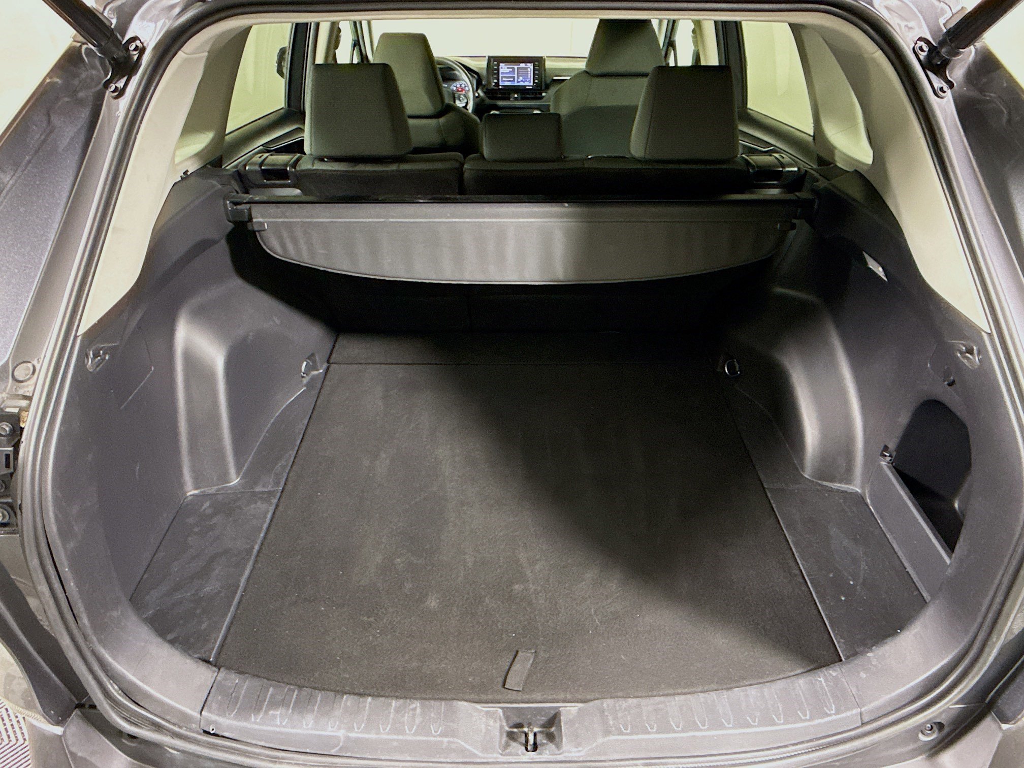 Used 2021 Toyota RAV4 XLE w/ Convenience Package image 35