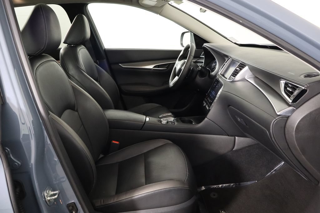 Used 2023 INFINITI QX50 Luxe FWD image 18