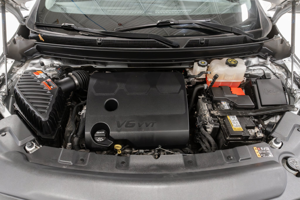 Used 2021 Buick Enclave Essence w/ Sport Touring Edition AWD/4WD image 3
