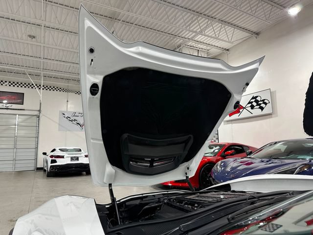 Used 2015 Chevrolet Corvette Z06 w/ 3LZ Preferred Equipment Group RWD image 27