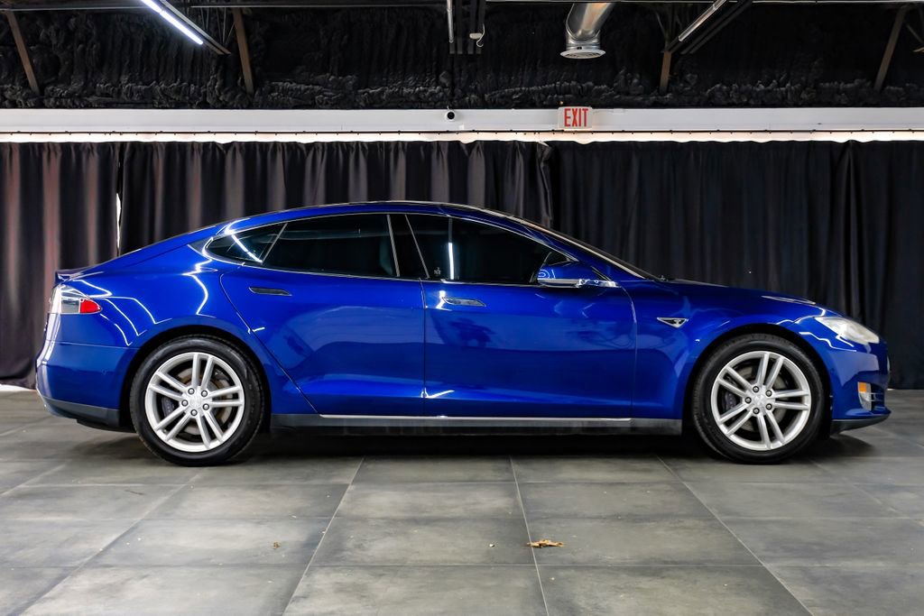 Used 2016 Tesla Model S 70 image 10