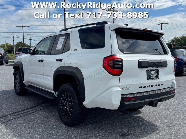 Used 2025 Toyota 4Runner SR5 AWD/4WD image 5