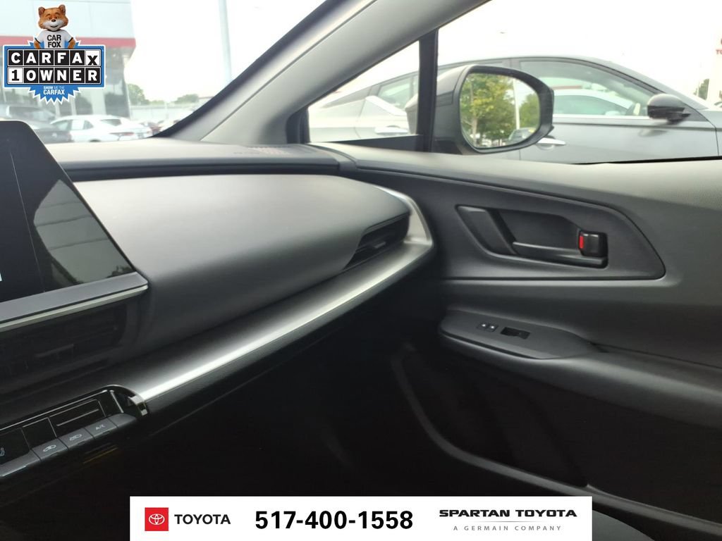 Used 2025 Toyota Prius LE FWD image 21