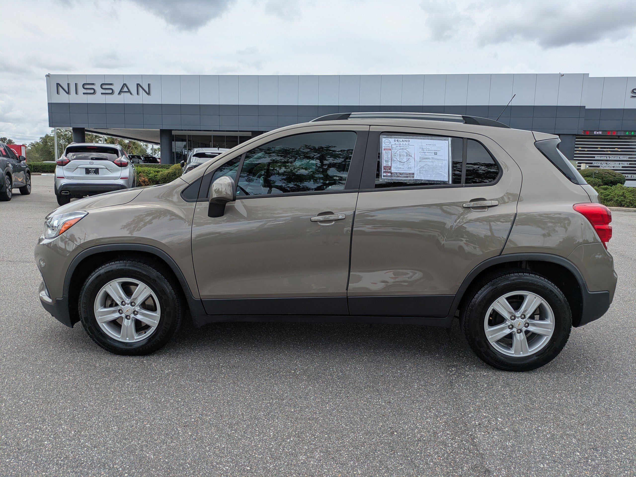Used 2021 Chevrolet Trax LT FWD image 7