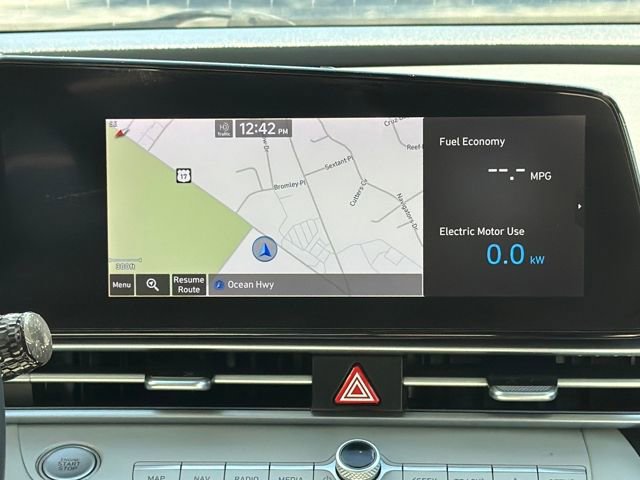 Used 2021 Hyundai Elantra Limited w/ Cargo Package image 23