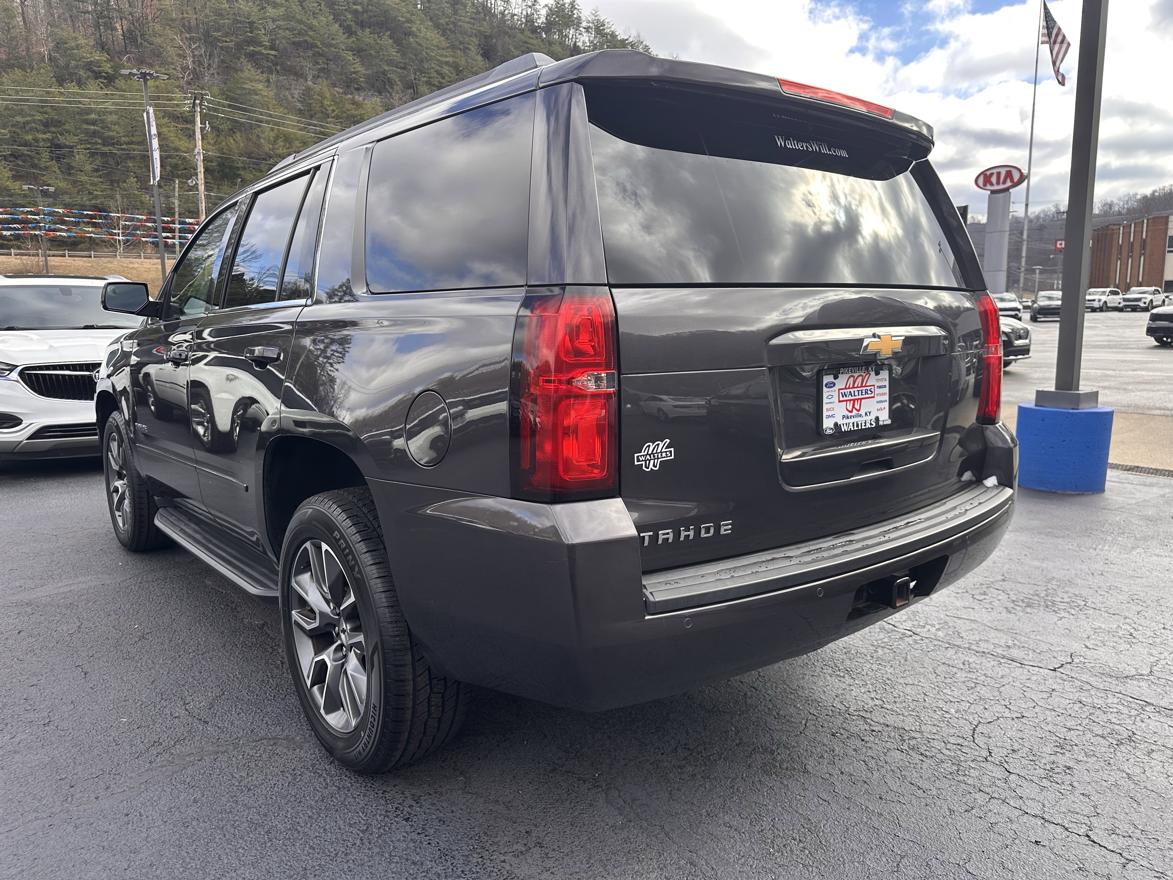 Used 2018 Chevrolet Tahoe LS w/ All-Season Package image 3