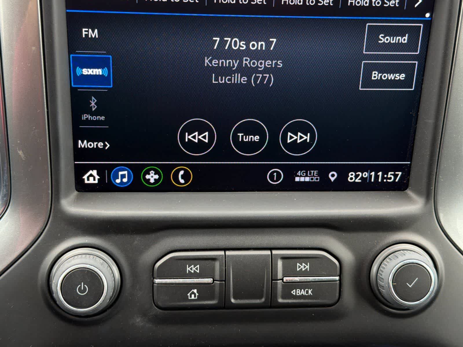 Used 2022 Chevrolet Silverado 1500 RST AWD/4WD image 17