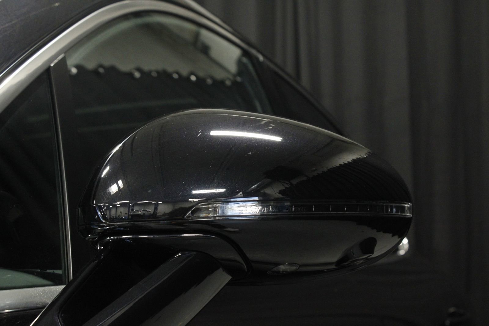 Certified 2025 Porsche Macan S AWD/4WD image 30