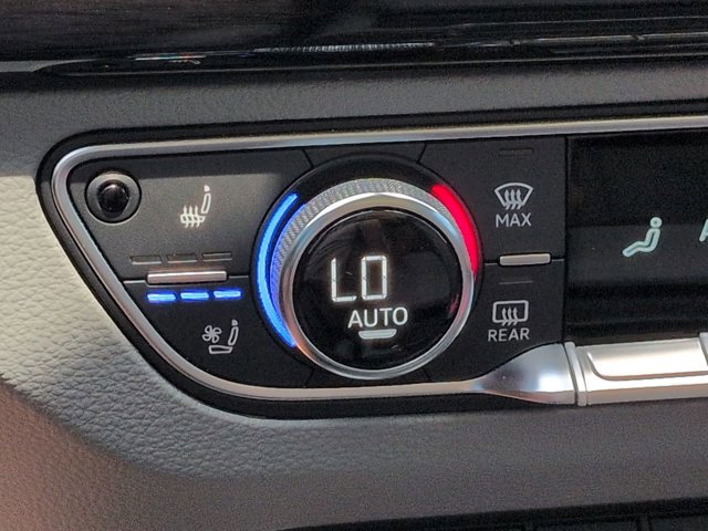 Used 2020 Audi Q5 Prestige AWD/4WD image 24