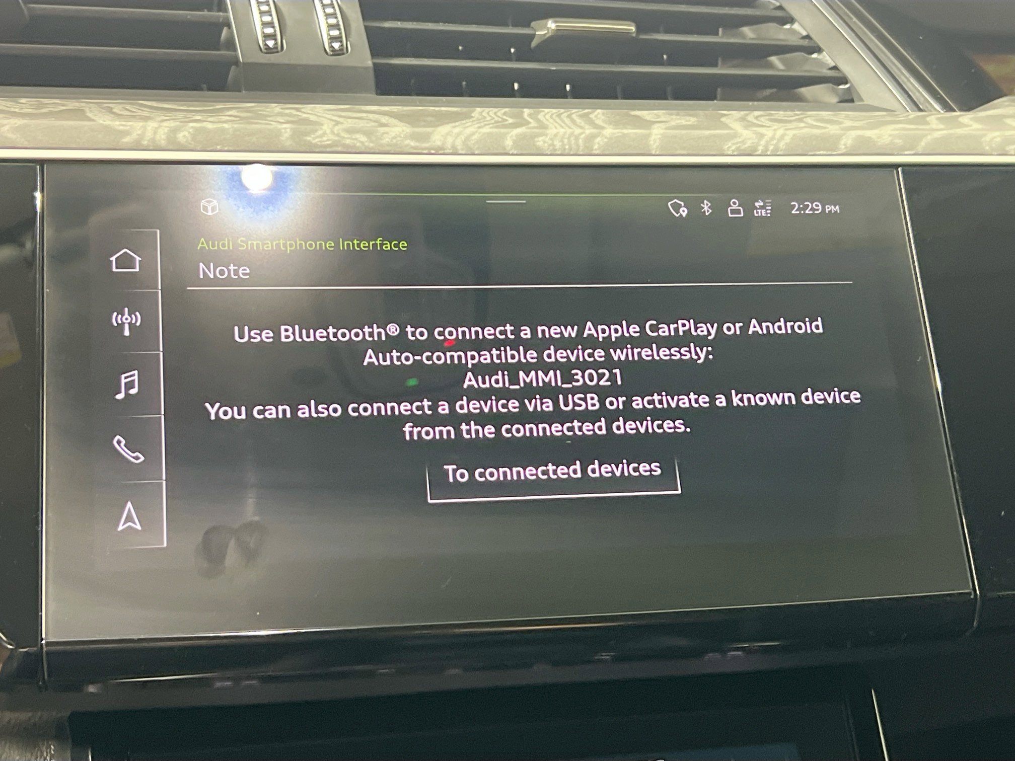 Used 2022 Audi e-tron Premium w/ Convenience Plus Package image 28