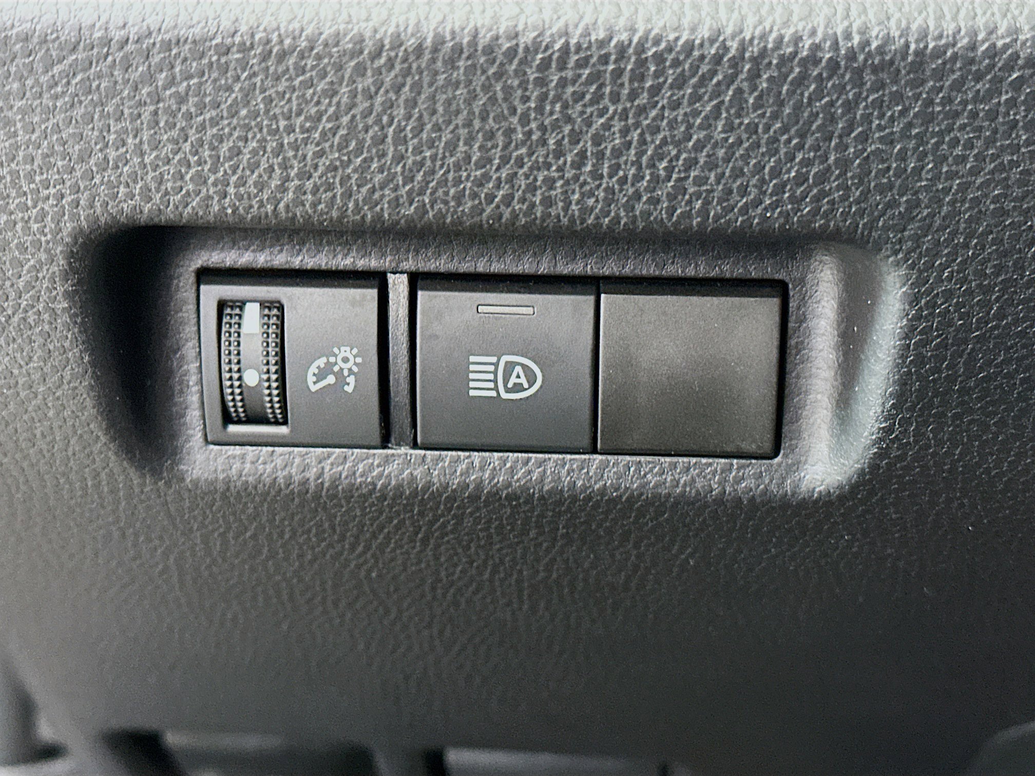 Used 2025 Toyota RAV4 LE image 16