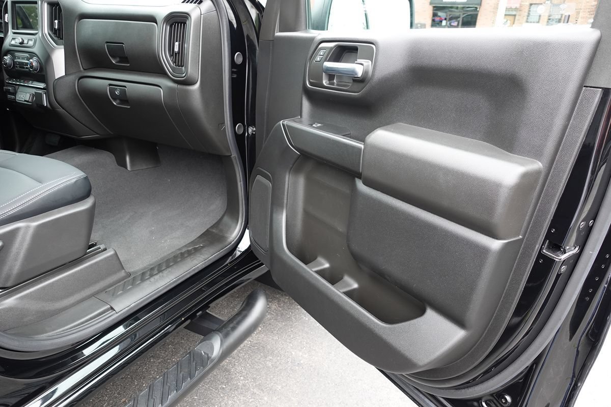 Used 2024 Chevrolet Silverado 1500 Custom AWD/4WD image 31