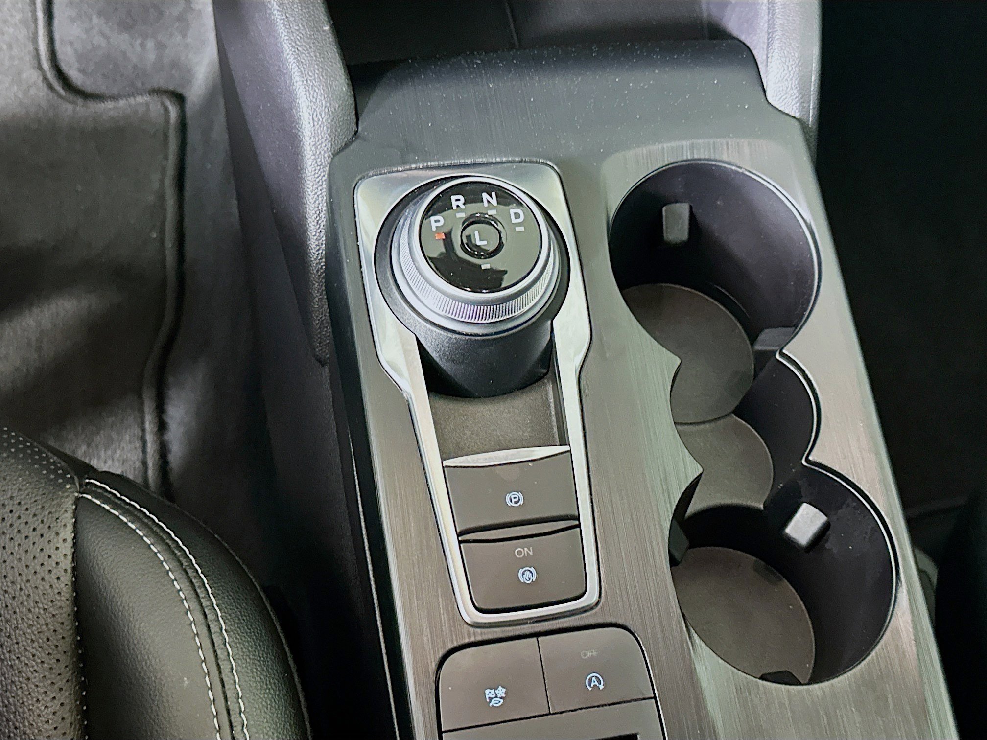 Used 2022 Ford Escape SEL image 24