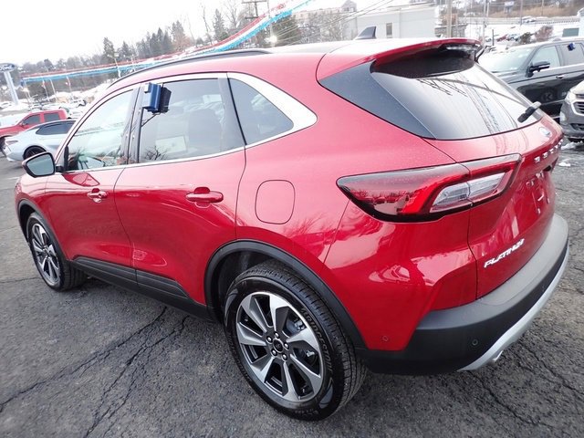 Certified 2024 Ford Escape Platinum w/ Premium Technology Package image 5