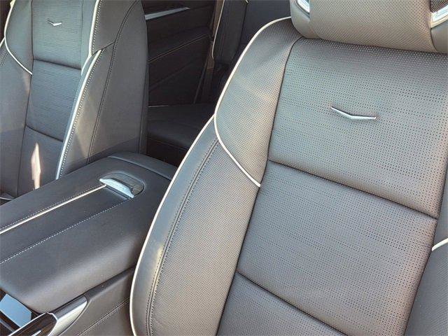 New 2026 Cadillac Escalade Luxury image 16