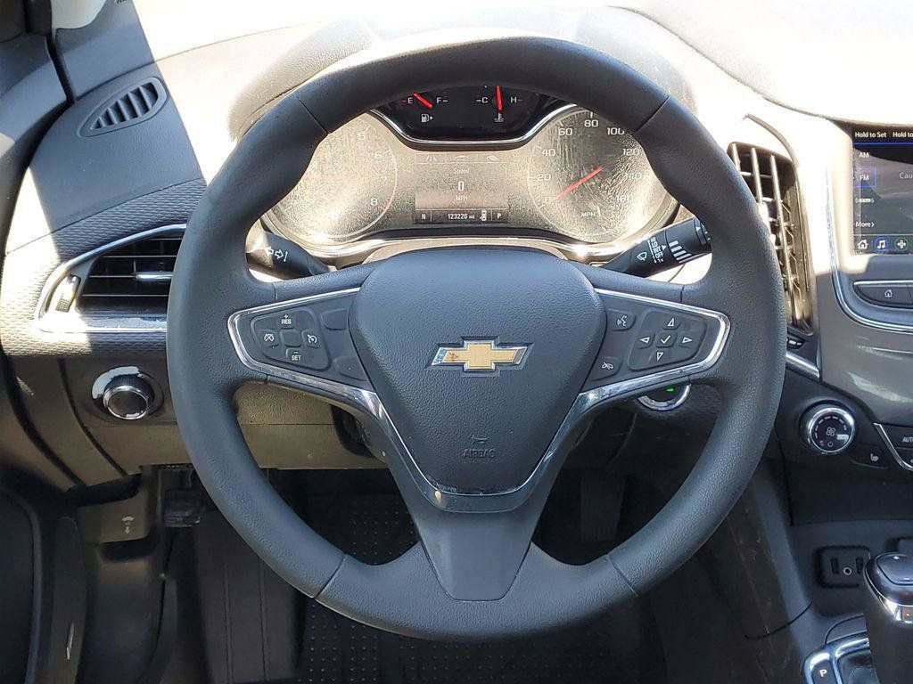 Used 2019 Chevrolet Cruze LT w/ Sun And Sound Package FWD image 28