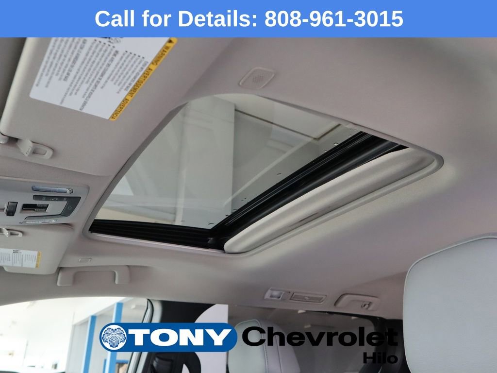 Used 2026 Toyota Sienna XLE image 18