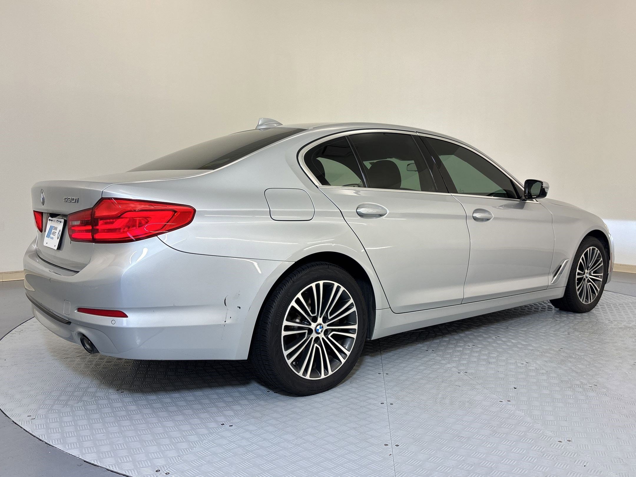 Used 2020 BMW 530i w/ Convenience Package image 8