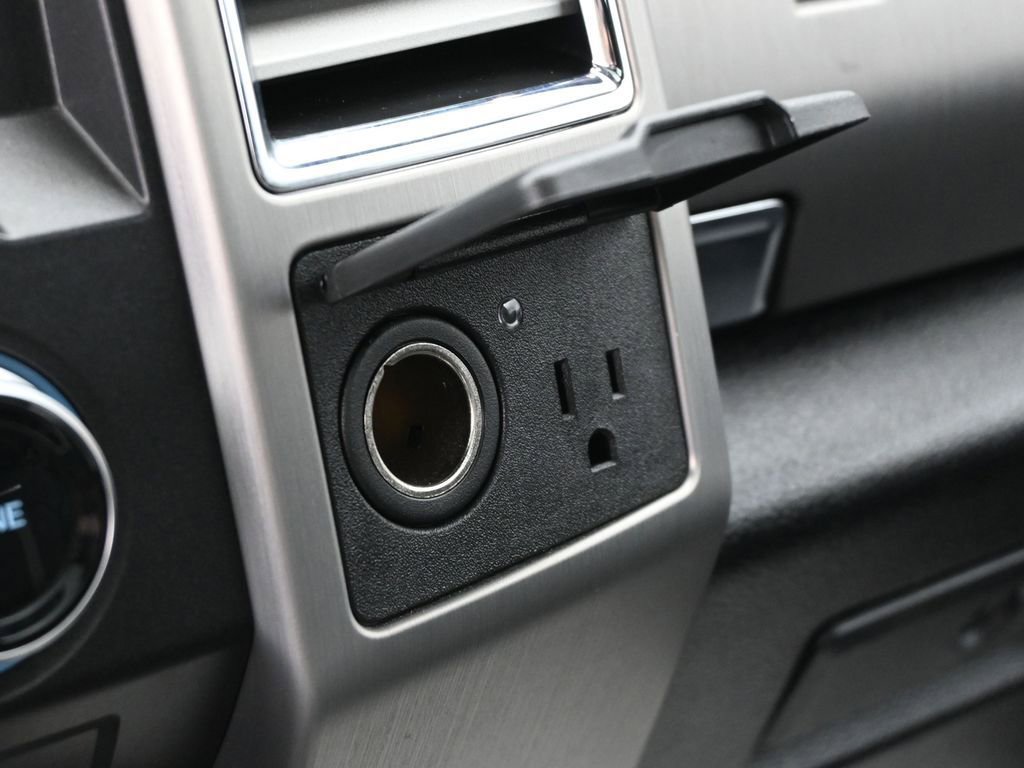 Certified 2018 Ford F350 Platinum w/ Platinum Ultimate Package image 22