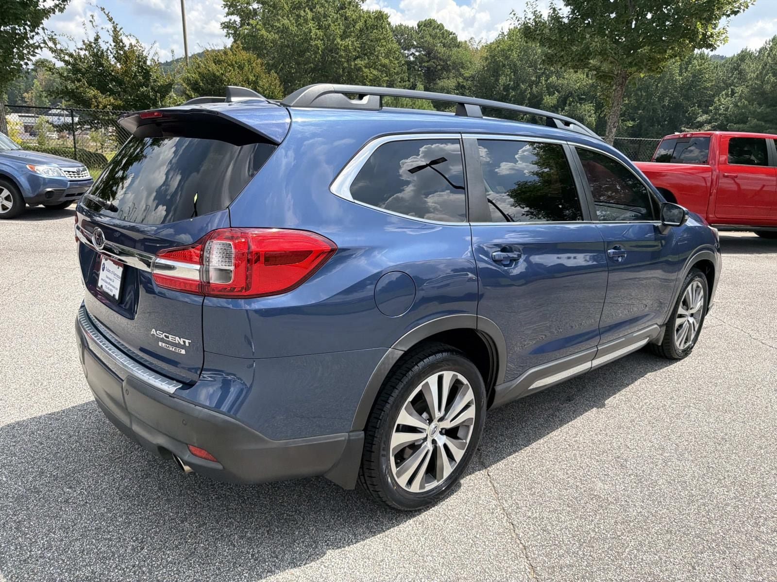 Used 2020 Subaru Ascent Limited w/ Technology Package AWD/4WD image 7