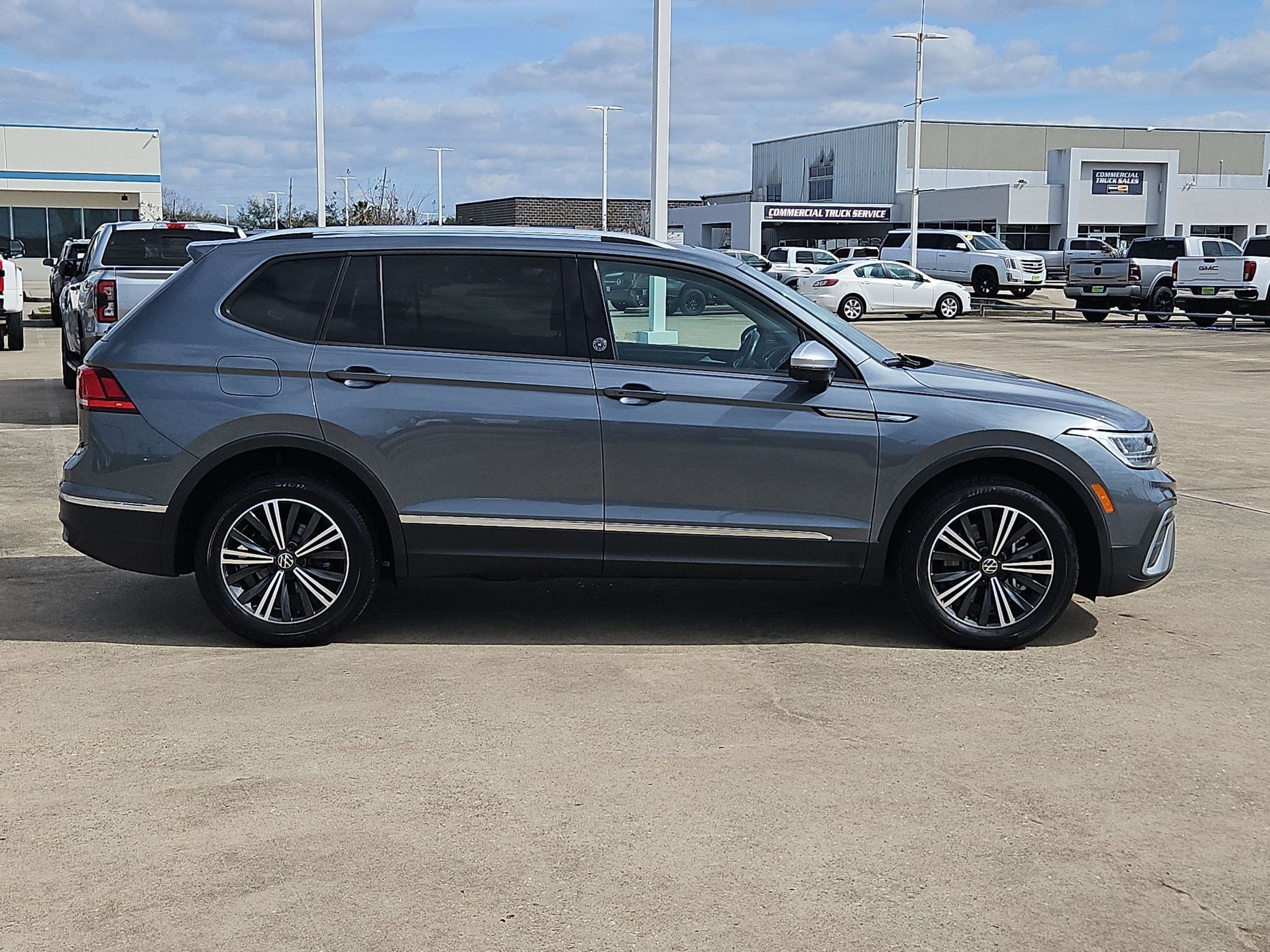 Used 2024 Volkswagen Tiguan Wolfsburg Edition image 2