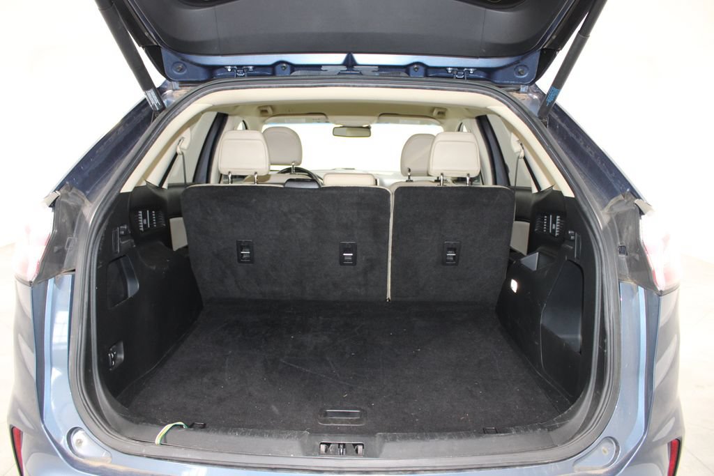 Used 2019 Ford Edge SEL w/ Equipment Group 201A FWD image 13