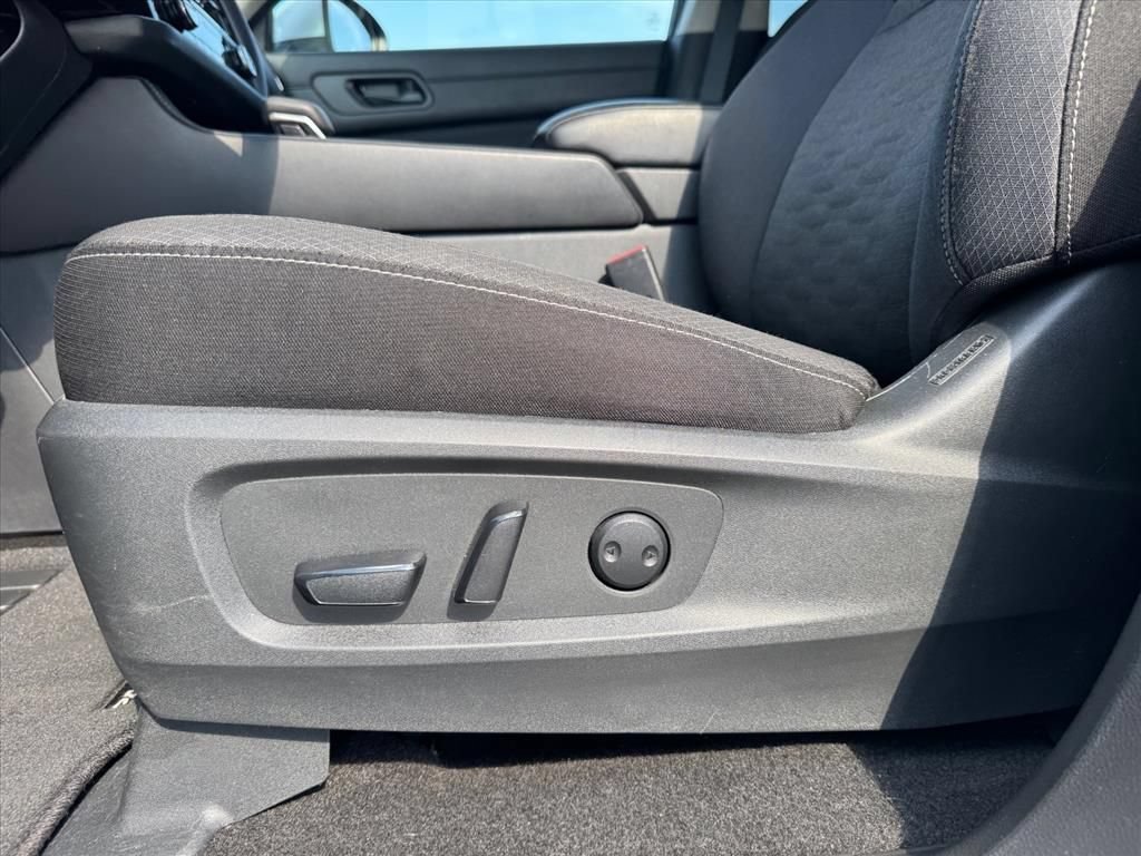 Certified 2025 Nissan Pathfinder SV FWD image 15