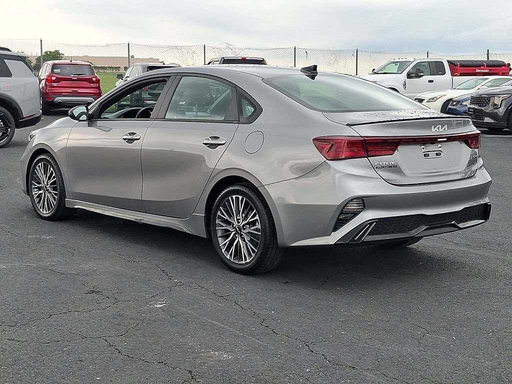 Certified 2023 Kia Forte GT-Line FWD image 4