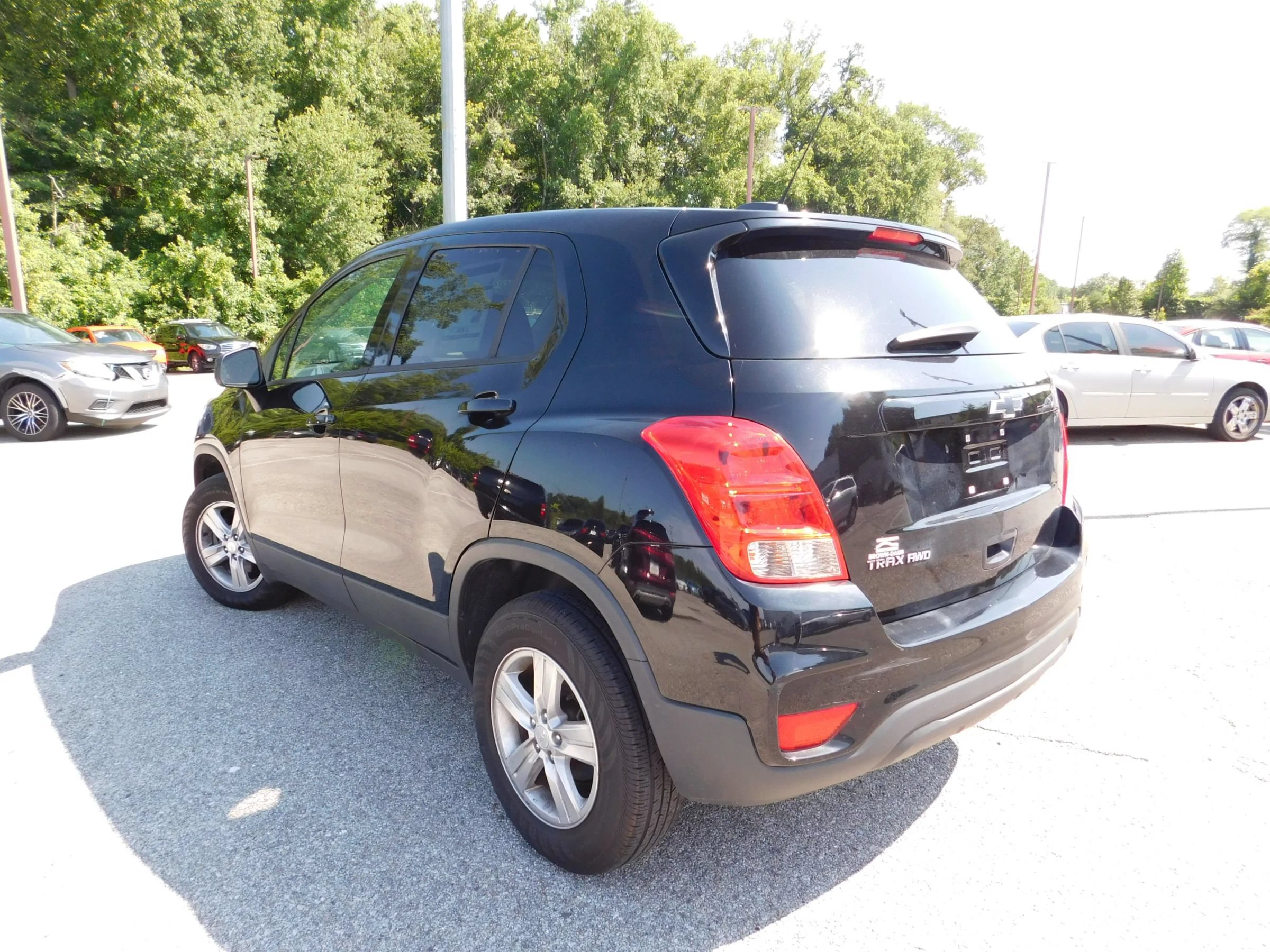 Used 2019 Chevrolet Trax LS w/ Tint and Cruise Package AWD/4WD image 6
