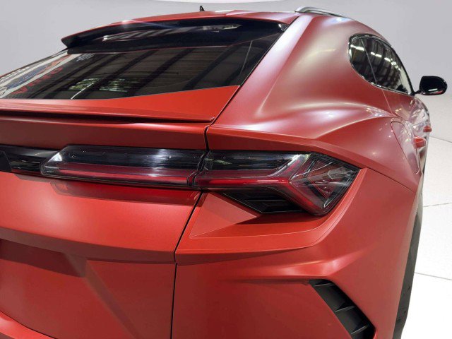 Used 2019 Lamborghini Urus image 13