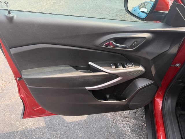 Used 2024 Chevrolet Trax LS w/ LS Convenience Package FWD image 10