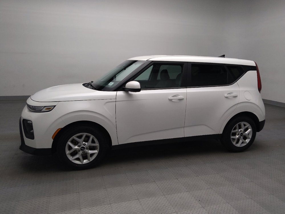 Used 2022 Kia Soul LX w/ Technology Package image 2