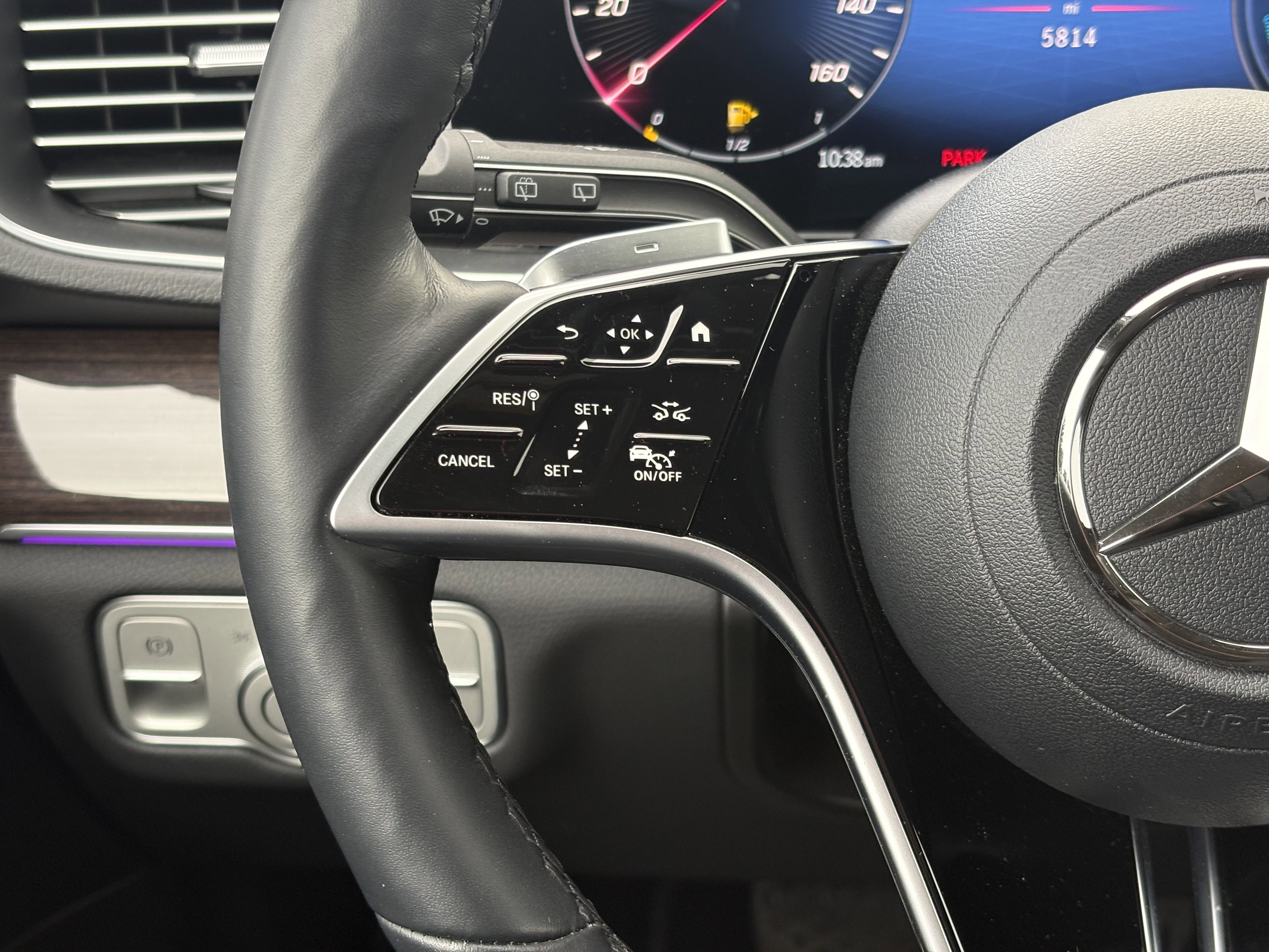Used 2025 Mercedes-Benz GLE 450e 4MATIC image 17