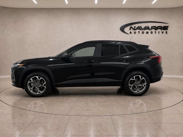 Used 2025 Chevrolet Trax LT FWD image 4