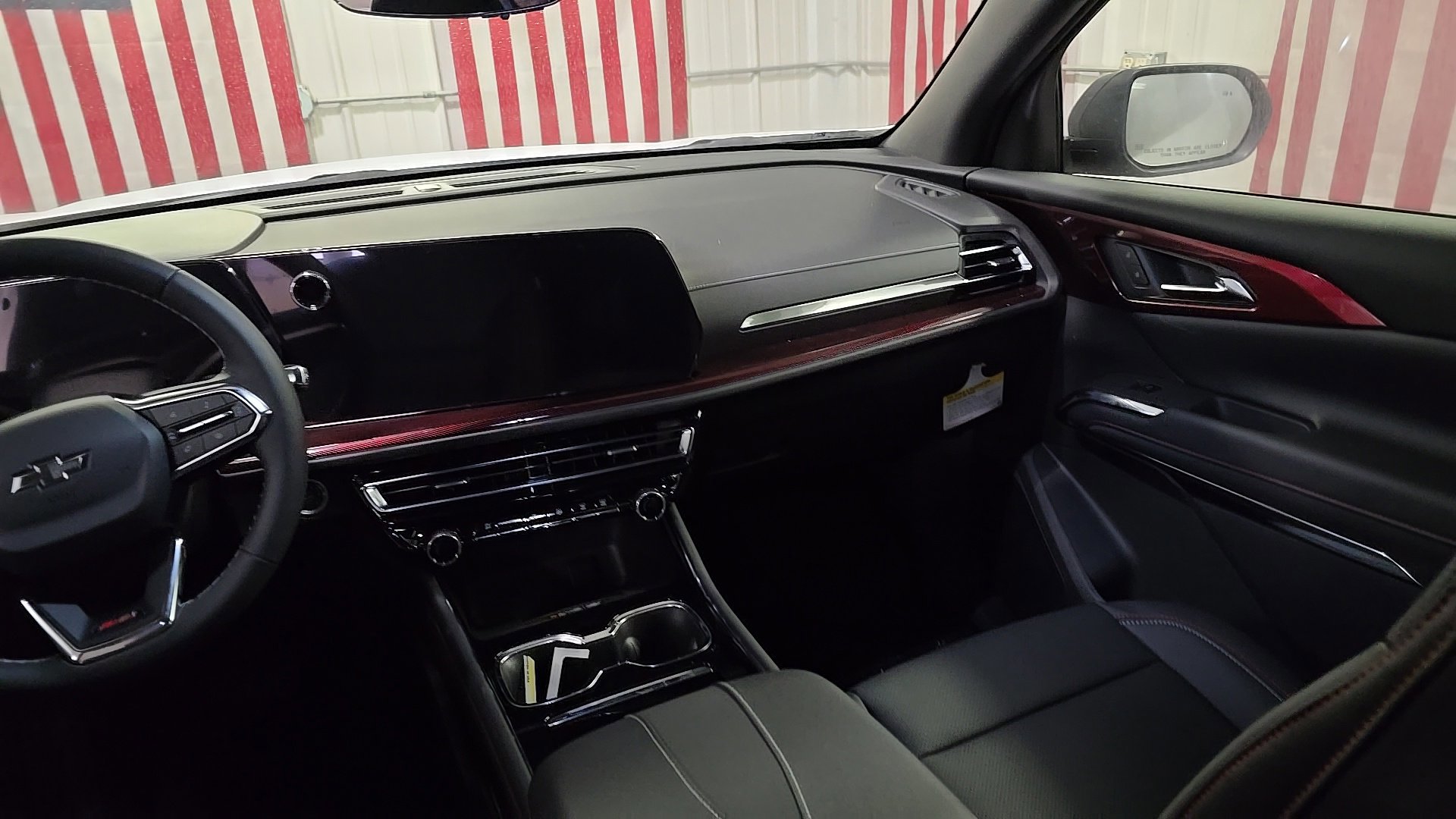 New 2026 Chevrolet Traverse Z71 w/ Driver Confidence Package image 17