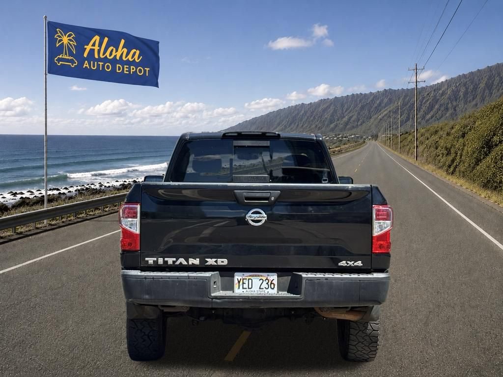 Used 2017 Nissan Titan S AWD/4WD image 4